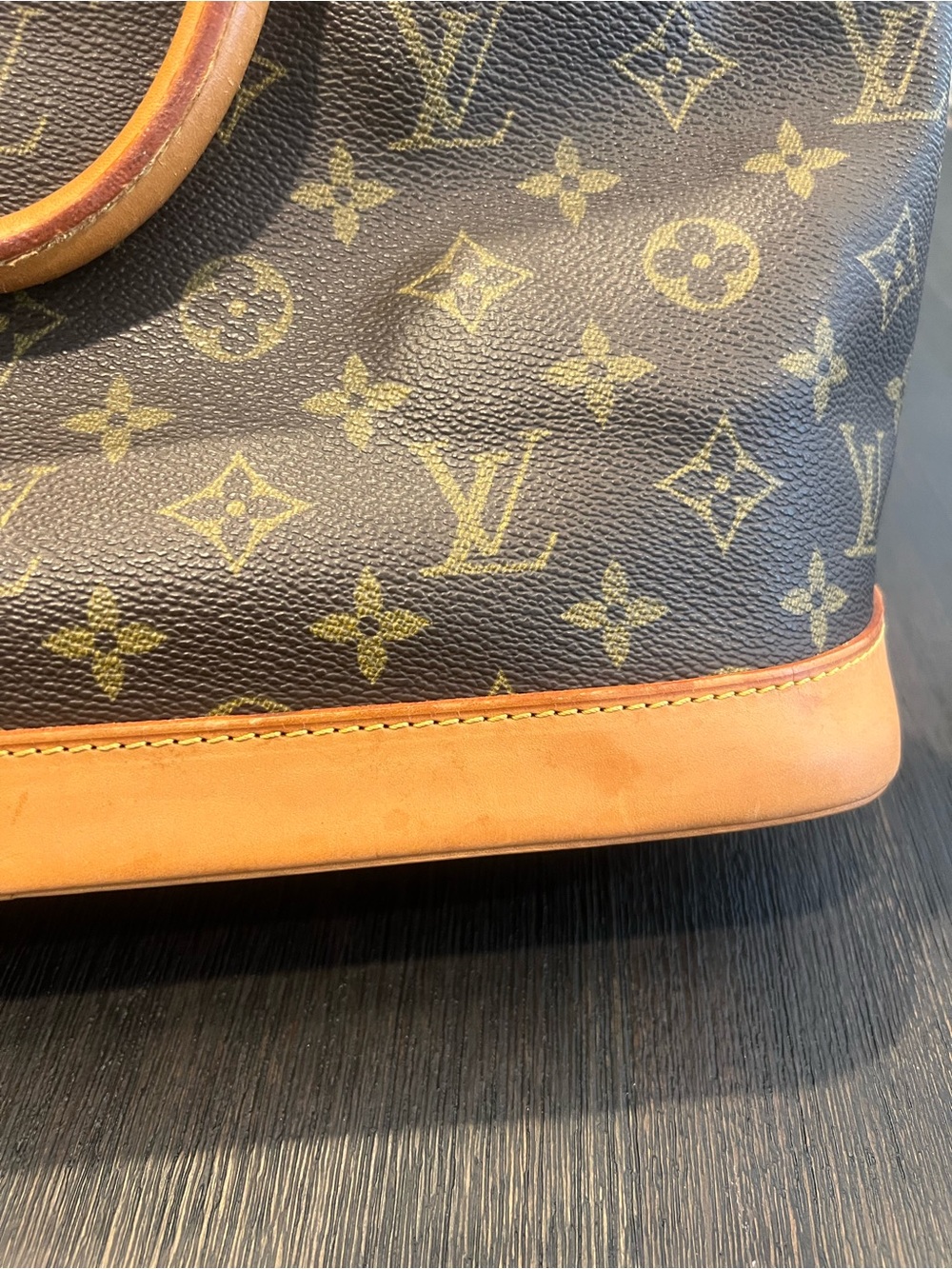 Louis Vuitton Alma PM - Picture 9 of 16